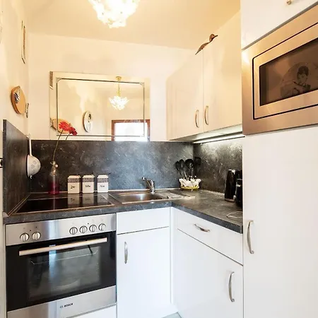 Διαμέρισμα Ferienwohnung-mit-balkon-sonnig-4-stock-schwimmbad-sauna-inklusive-100m-zum-strand